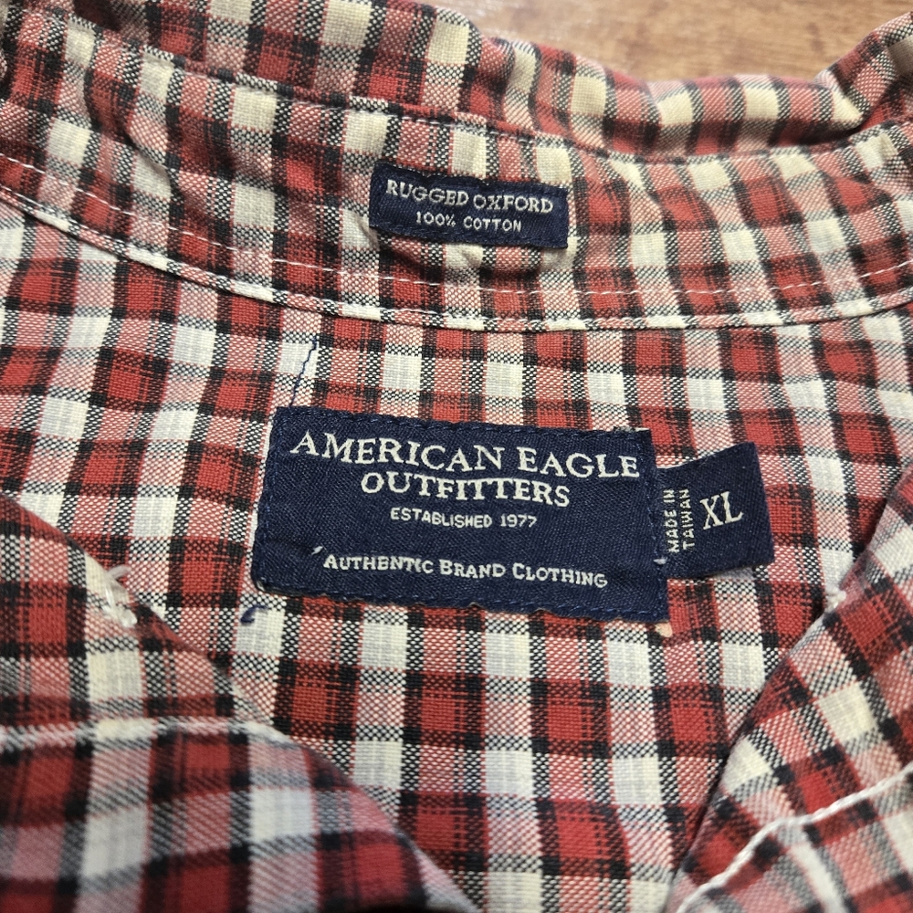 American Eagle Outfitters Red, Navy Blue, And White Casual Button Down Shirt - Picture 4 of 6